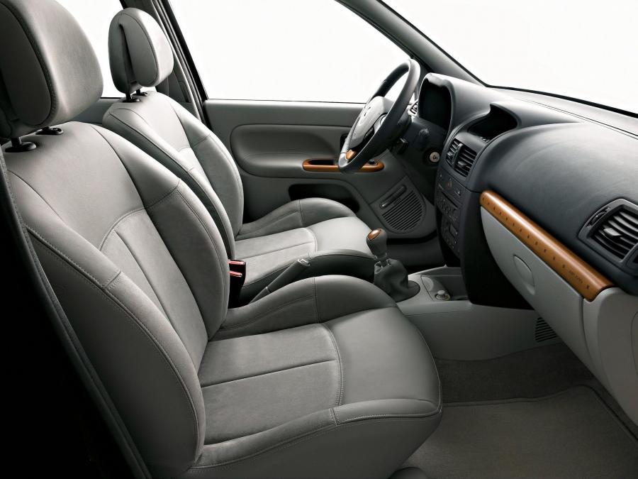  Renault Clio 5-Door 2001 года  (фото 5 из 14)